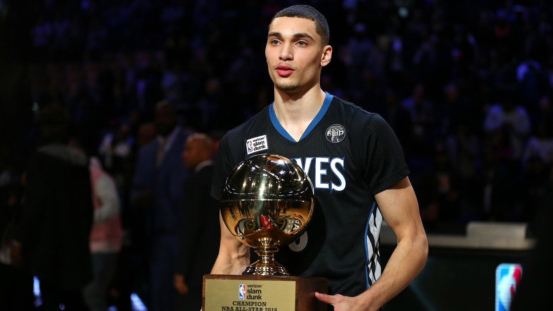 kaiyun 开云体育-球员技术：炫酷动作欣赏与技巧讲解，篮球炫技动作名字